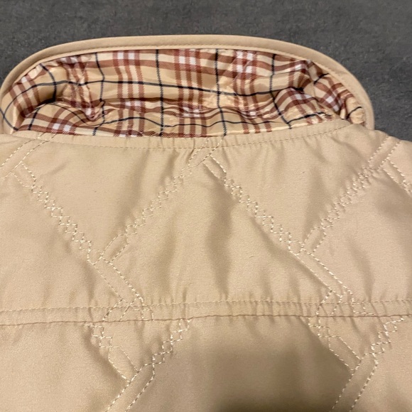Large Jane Ashley Lightweight Quilted Puffer Jacket. Tab - Picture 8 of 12